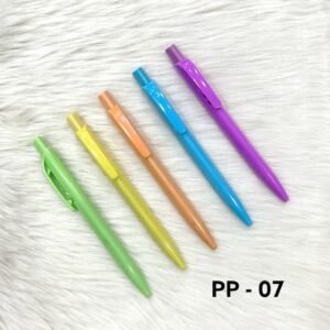 Pastel color retractable plastic ball pens PP-07